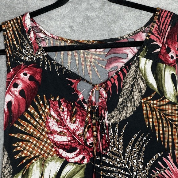 SJS 2X Tank Top Shirt Black Floral Flower Sleeveless Keyhole Scoop Neck Stretch - Picture 3 of 6